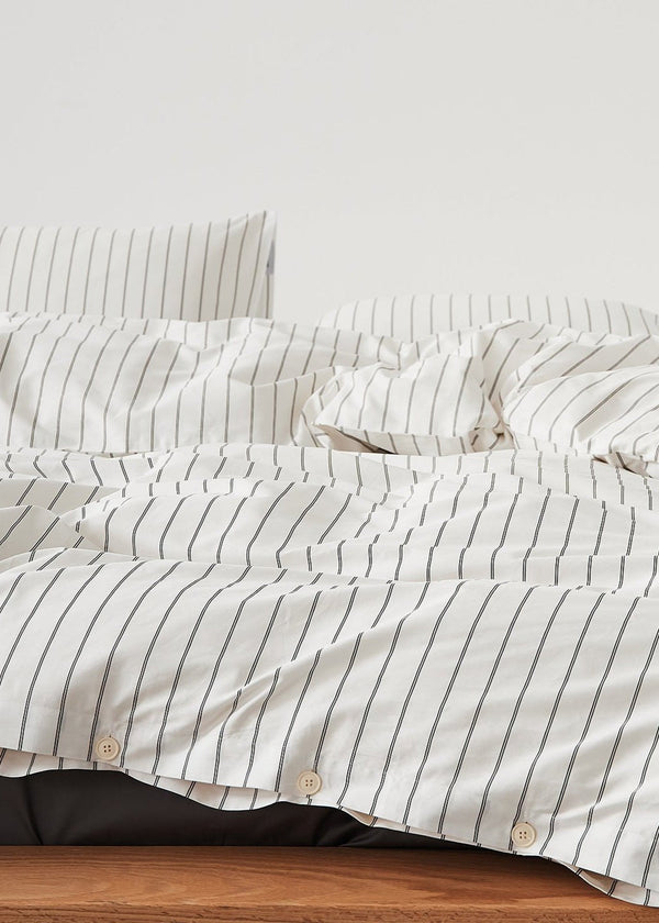 Henry Striped Buttoned Bedding Set / Green