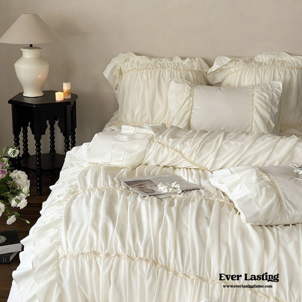 Élodie Silky Coquette Ruffled Bedding Set / Beige