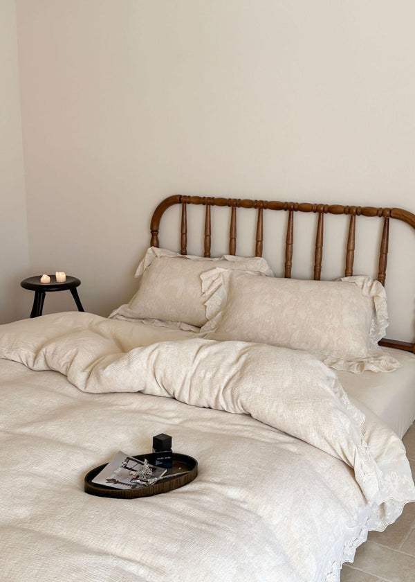 Emmeline Lace Ruffle Floral Bedding Set / Gray