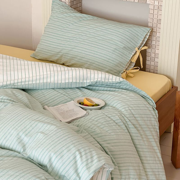 Josie Bow Tied Stripe Pillowcases / Green