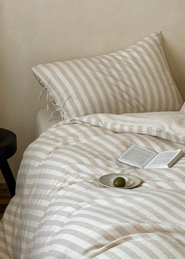 Leah Bow Tied Cotton-Linen Striped Bedding Bundle