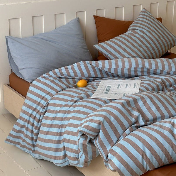 Parker Minimalist Striped Bedding Set / Khaki & Gray
