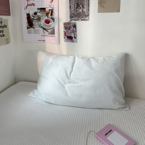 Spring Solid Pillowcases / White (Final Sale)