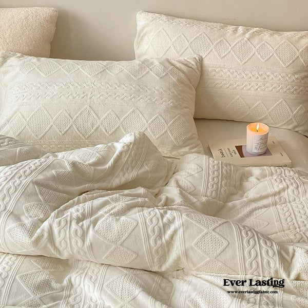 Sweater Knit Jacquard Velvet Bedding Set / White (Final Sale)